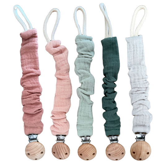 Stoffen speenkoorden met houten clip en gekreukeld effect