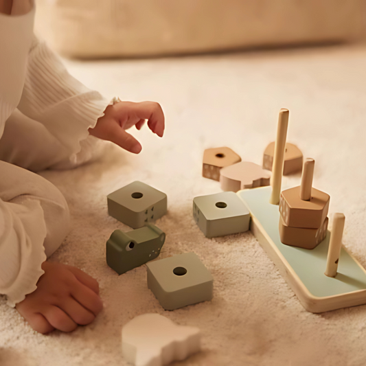 Spelen houten stapeltoren dieren