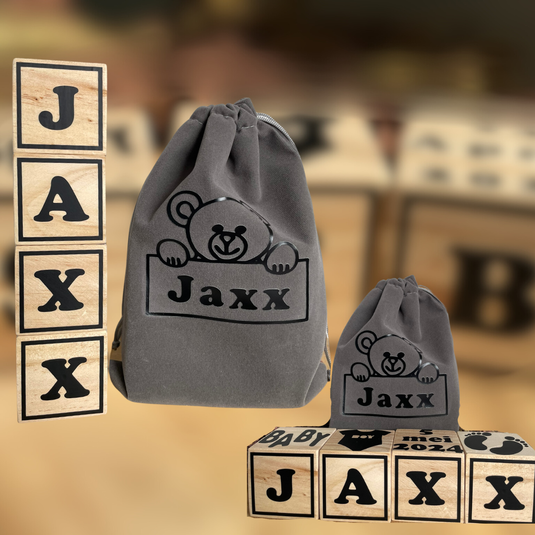 Houten letter blokken voor babykamer decoratie - gepersonaliseerd kraamcadeau