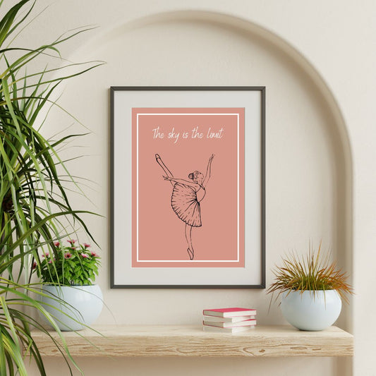 Deze poster staat mooi in elke ruimte. "The sky is the limit", maar waarom ook niet? Als je écht iets wil, dan komt het helemaal goed. Het kost misschien tijd, maar elke stap is er één. Met deze mooie ballerina aan je muur, wordt je daar dagelijks aan herinnerd. De poster heeft een oud roze achtergrond en is verkrijgbaar in A4 of A3 formaat.