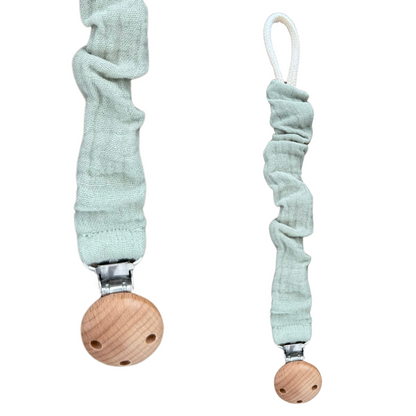 Stoffen speenkoorden met houten clip en gekreukeld effect 