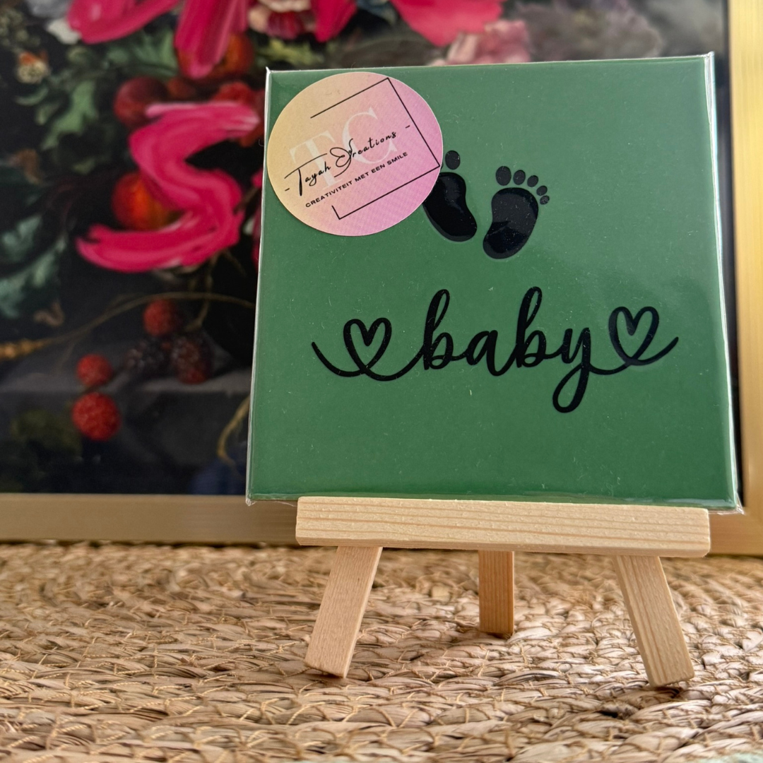 groene tegeltje 10x10 met zwarte vinyl opdruk